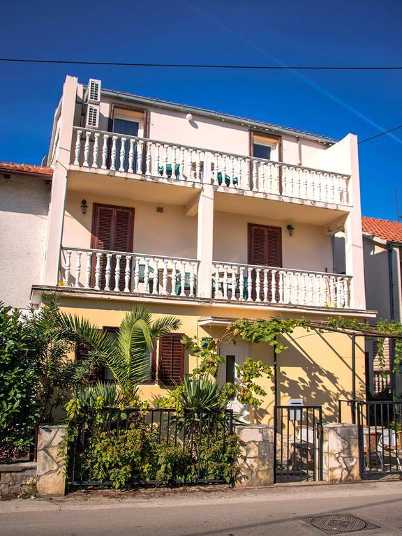 Apartments Anna Zadar Bagian luar foto